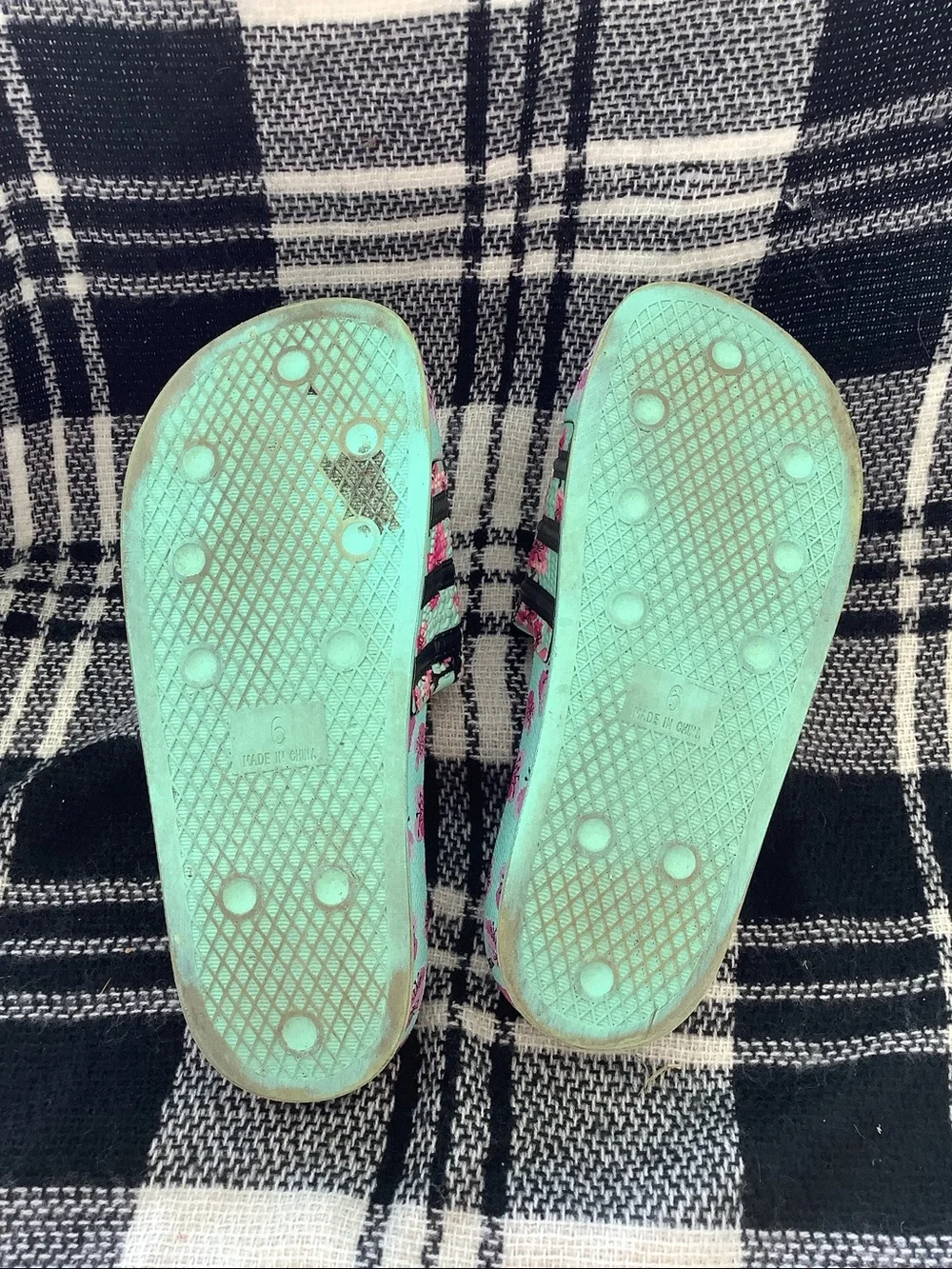 Arizona tea adidas limited edition slides